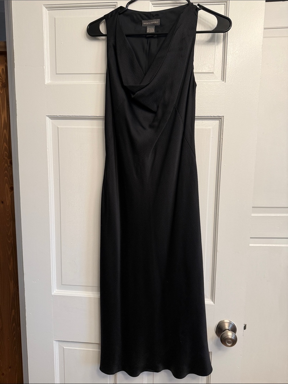 Banana Republic Black Sleeveless Midi Dress